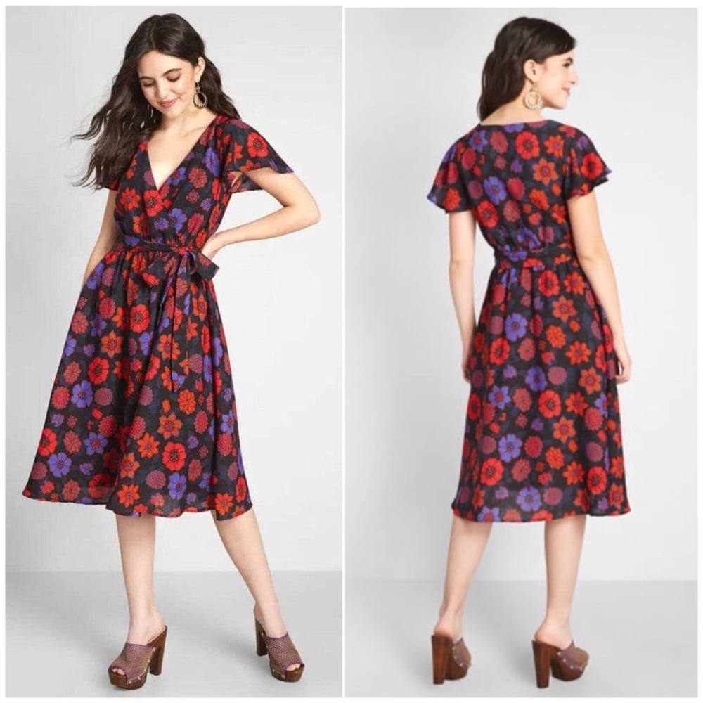 MODCLOTH Fits of Bliss Floral Wrap Dress Flutter Print Tie Waist Midi Knee Small